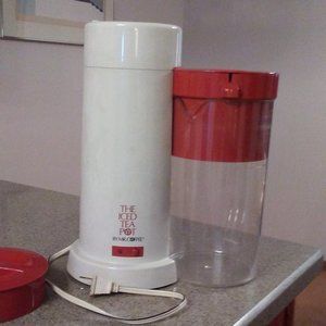 Mr Coffee The Iced Tea Pot  BONUS 2 Pitchers Ice Tea Maker